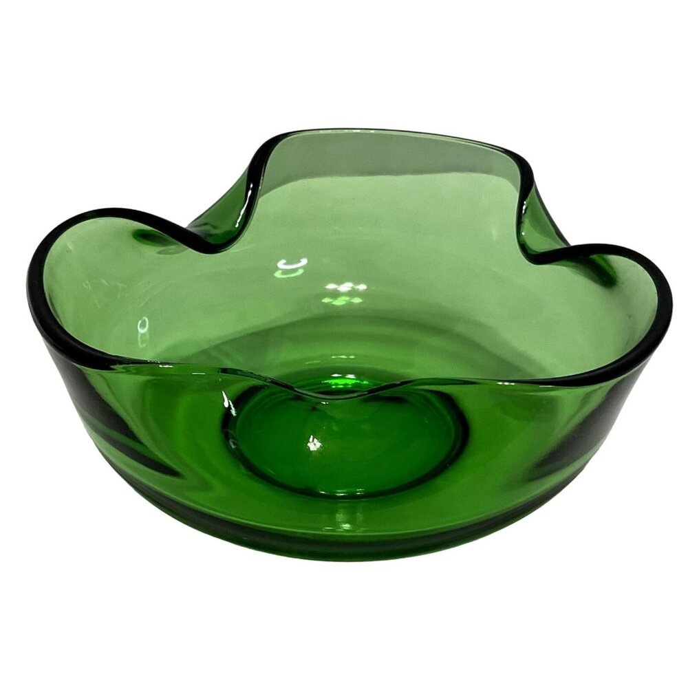 VTG ANCHOR HOCKING FOLDED BOWL IN EMERALD GREEN ART GLASS TRINKET OR CANDY DISH